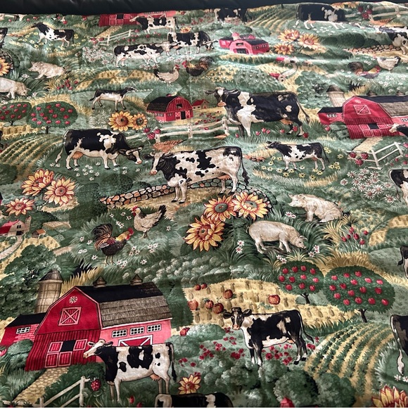 Handmade Rustic Farmhouse Blanket with Barn and Cow Design - Picture 4 of 4